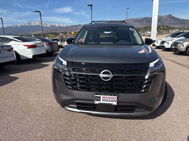 New 2026 Nissan Pathfinder SL AWD/4WD image 2