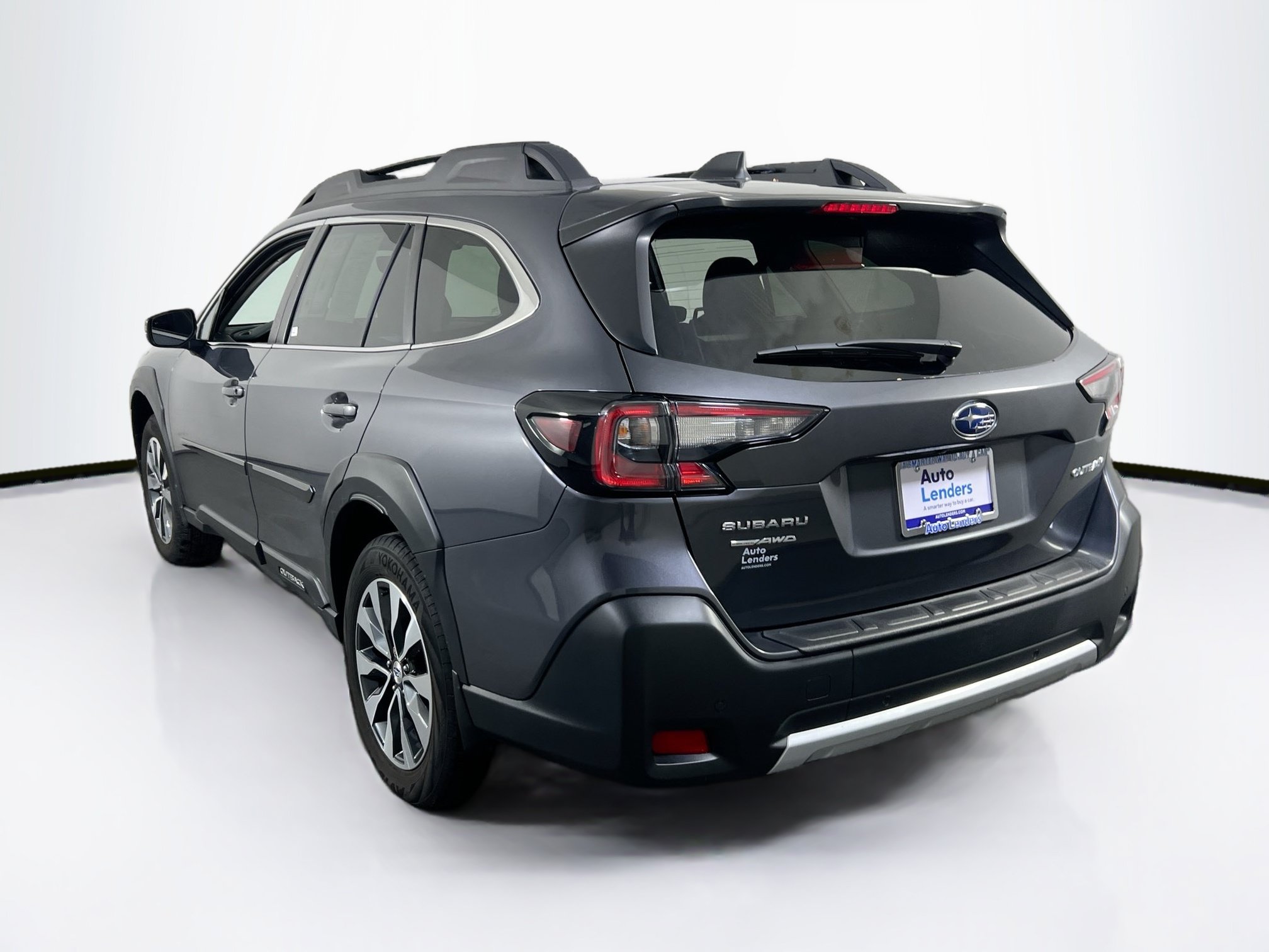 Used 2023 Subaru Outback Limited AWD/4WD image 7