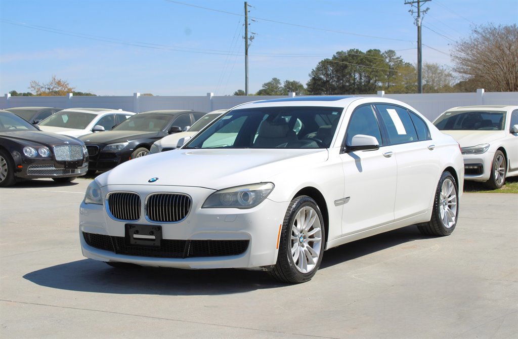 Used 2012 BMW 750Li image 3