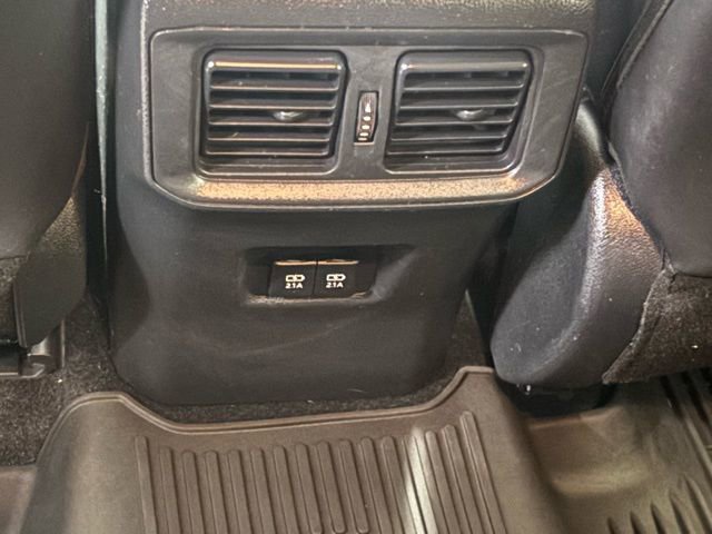 Used 2020 Toyota RAV4 XLE Premium image 13