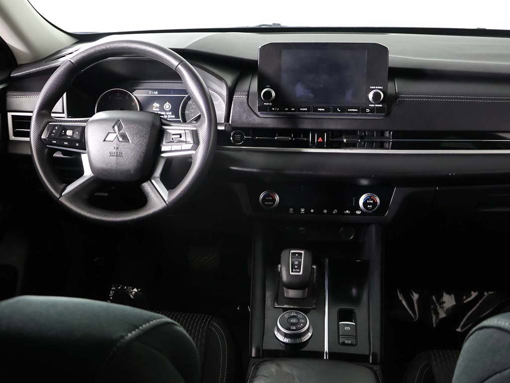 Used 2022 Mitsubishi Outlander ES image 28