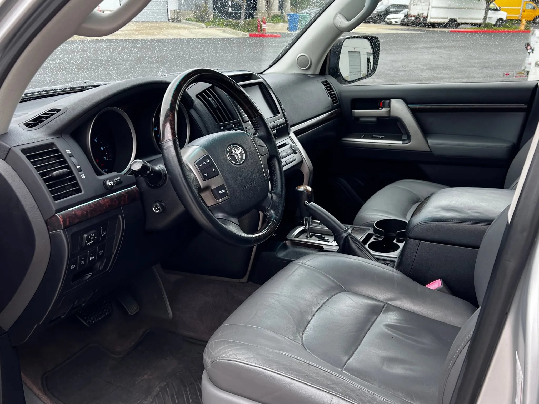 Used 2008 Toyota Land Cruiser AWD/4WD image 34