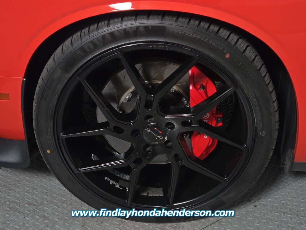 Used 2018 Dodge Challenger SRT RWD image 9
