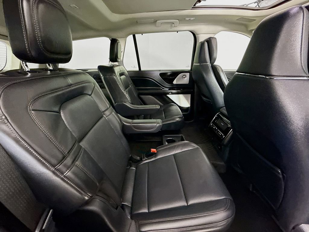 Used 2025 Lincoln Aviator Reserve w/ Equipment Group 201A AWD/4WD image 30