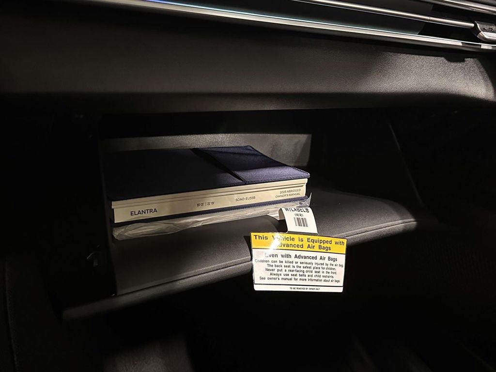 Used 2025 Hyundai Elantra Limited w/ Cargo Package FWD image 35