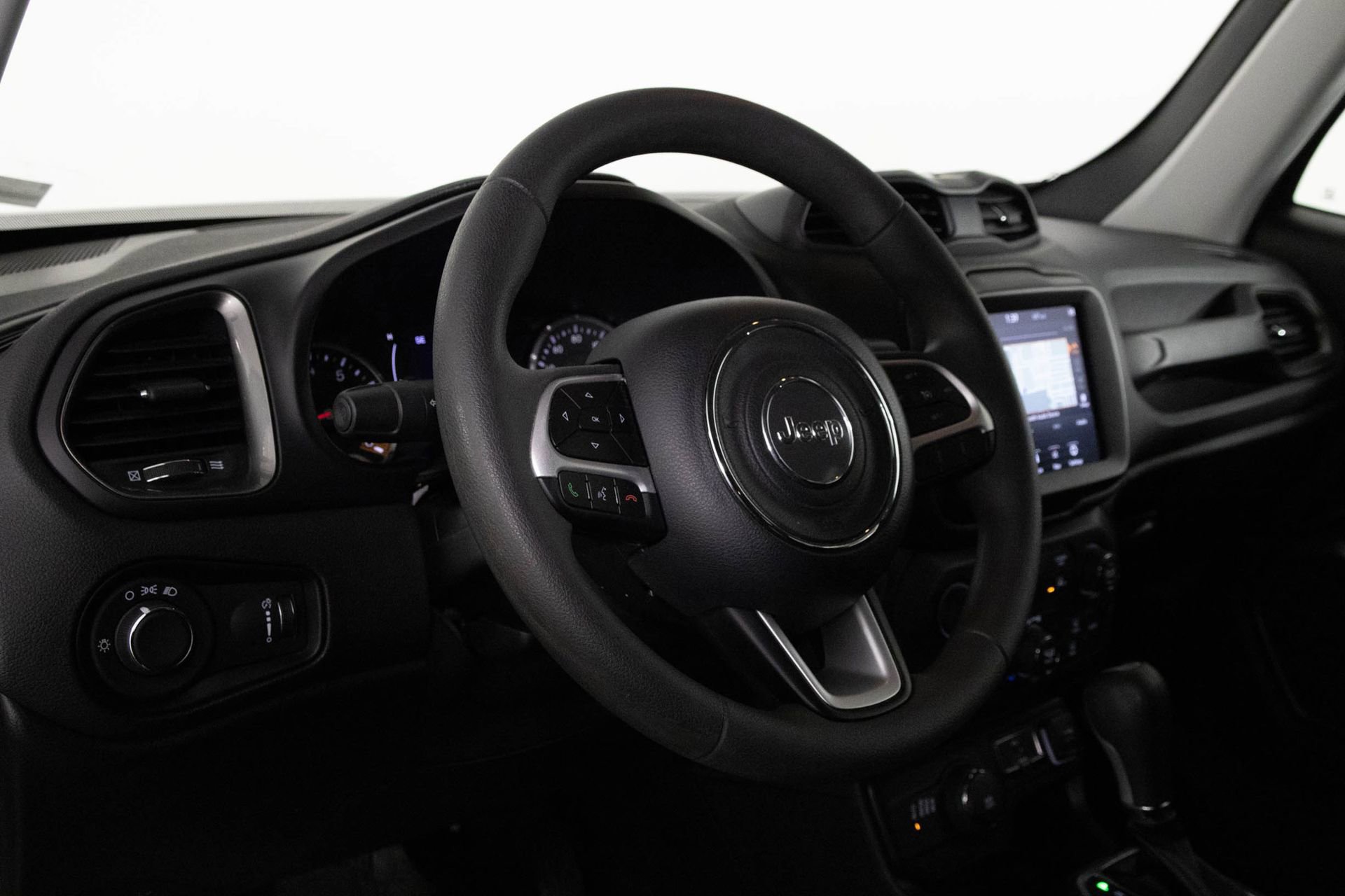 Used 2023 Jeep Renegade Latitude image 31