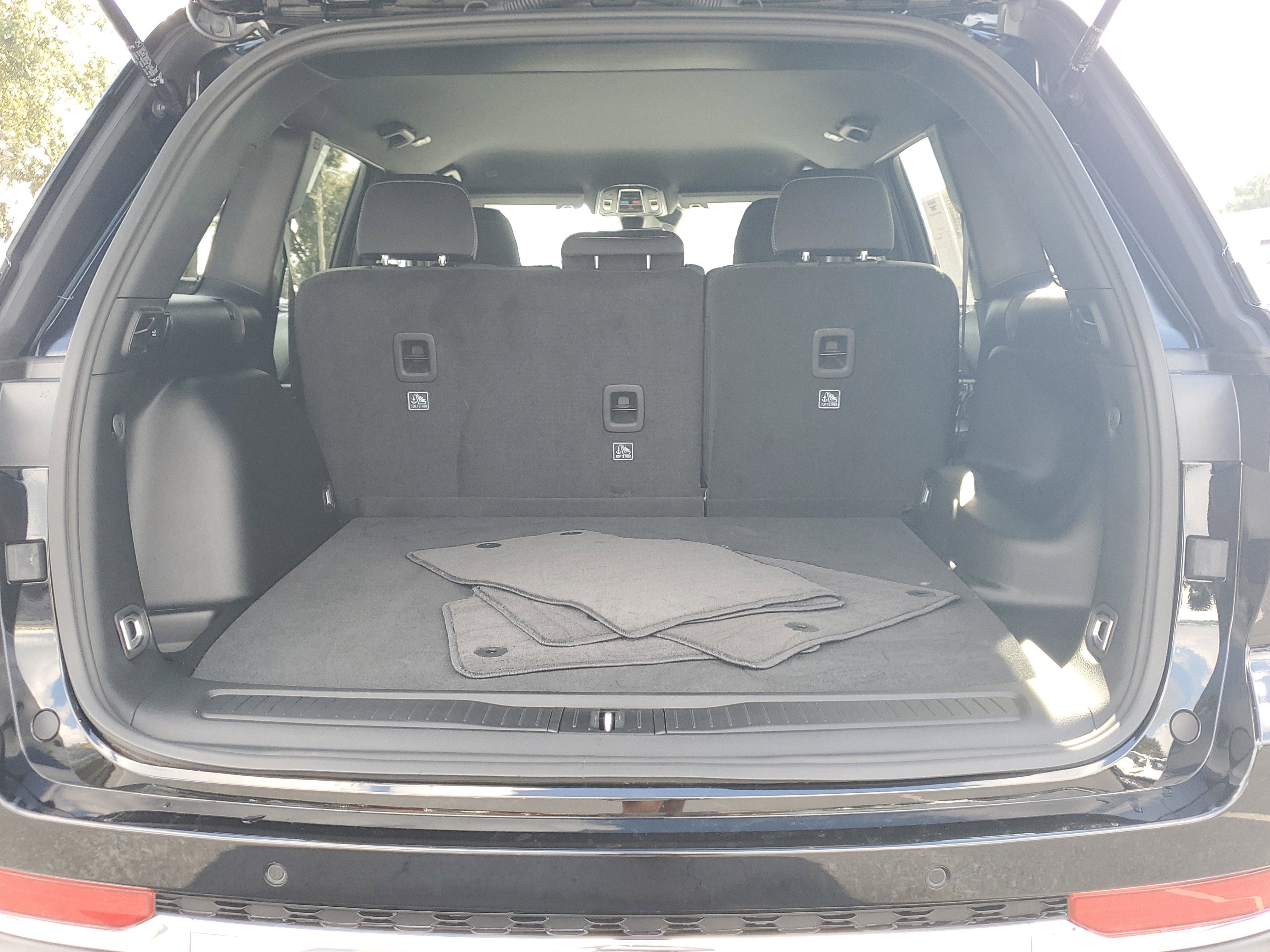 Used 2025 Jeep Grand Cherokee Laredo image 10