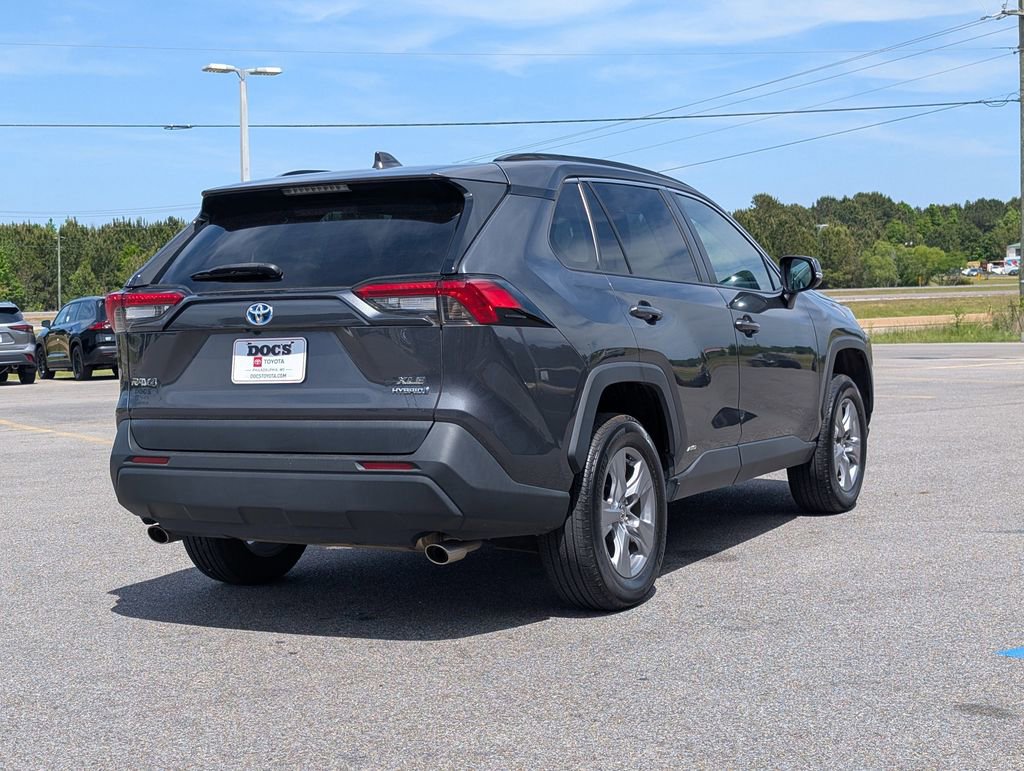 Used 2023 Toyota RAV4 XLE w/ Convenience Package image 5