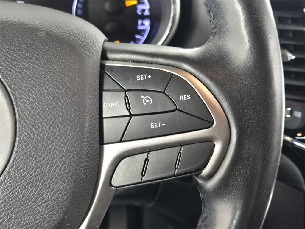 Used 2020 Jeep Grand Cherokee Altitude image 27