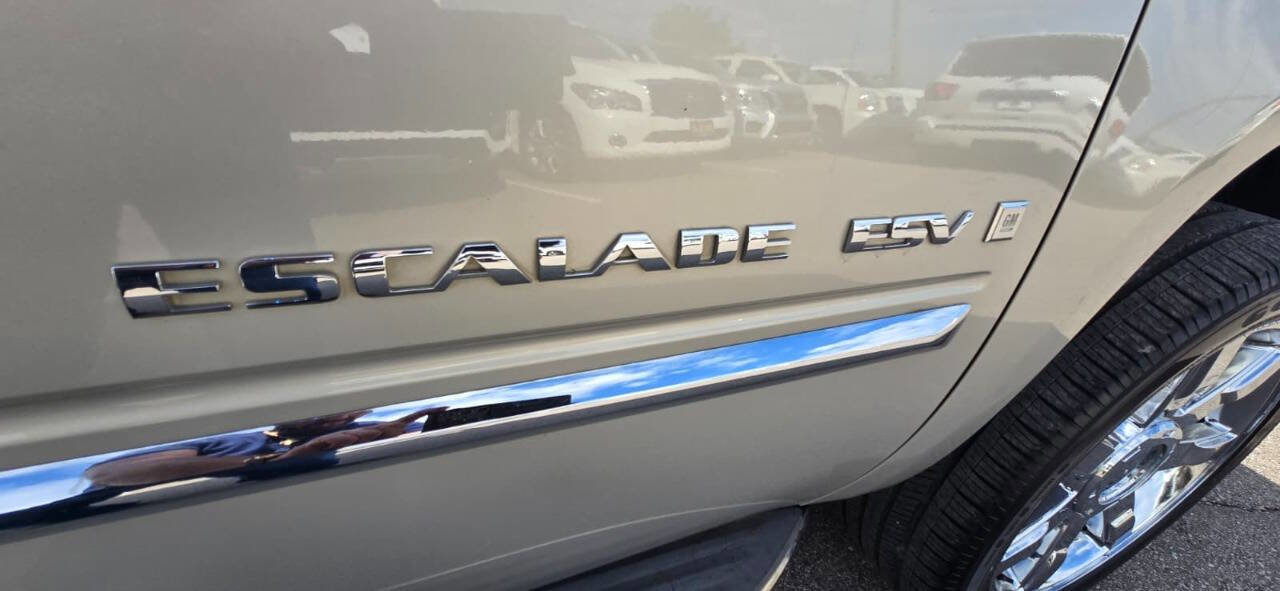 Used 2009 Cadillac Escalade ESV AWD image 34
