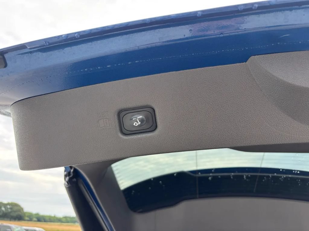 Used 2020 Lincoln Nautilus Reserve FWD image 22