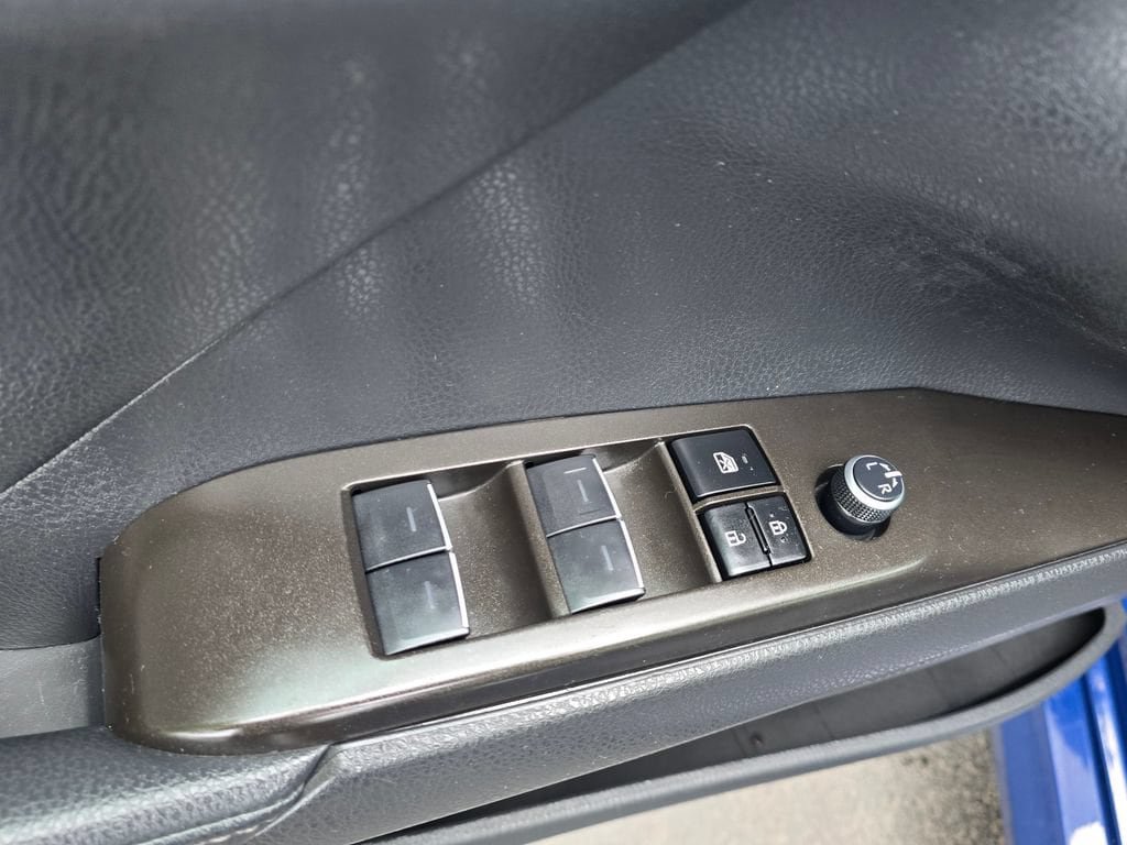 Used 2023 Toyota Camry XLE w/ Cold Weather Package AWD/4WD image 18