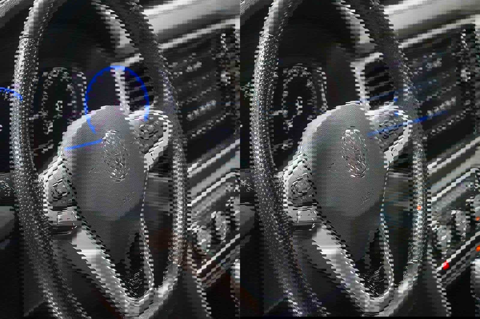 Used 2021 Volkswagen Atlas SEL R-Line image 21