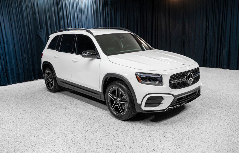 New 2026 Mercedes-Benz GLB 250 4MATIC image 3