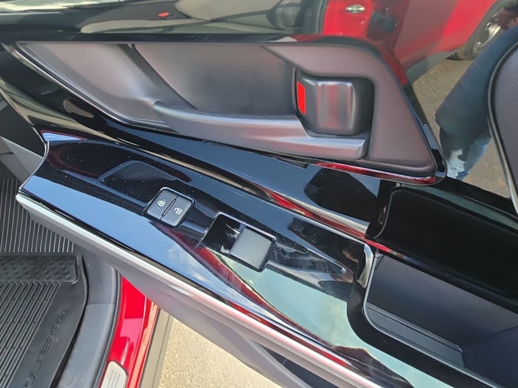 Used 2023 Subaru Solterra AWD image 41