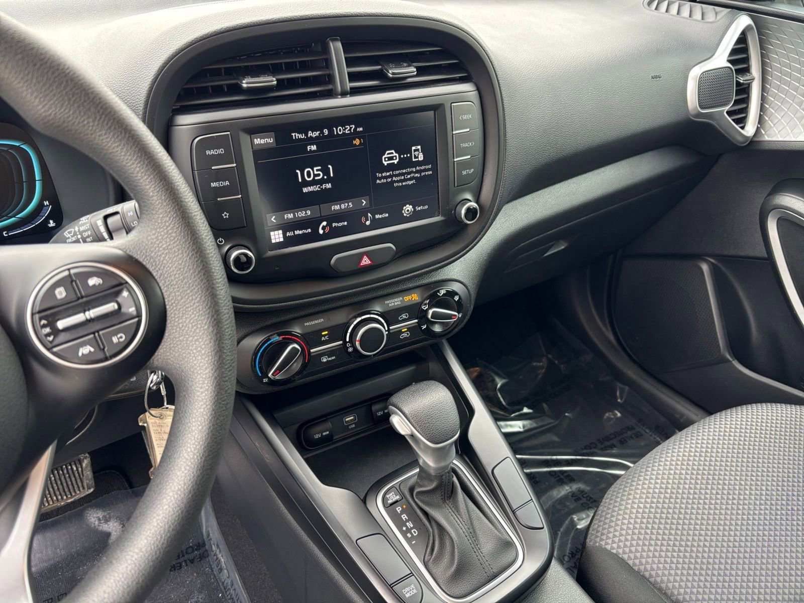 Used 2025 Kia Soul LX w/ LX Technology Package image 17