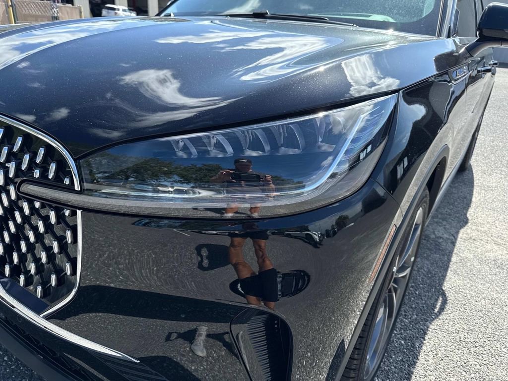 New 2025 Lincoln Aviator Reserve image 9