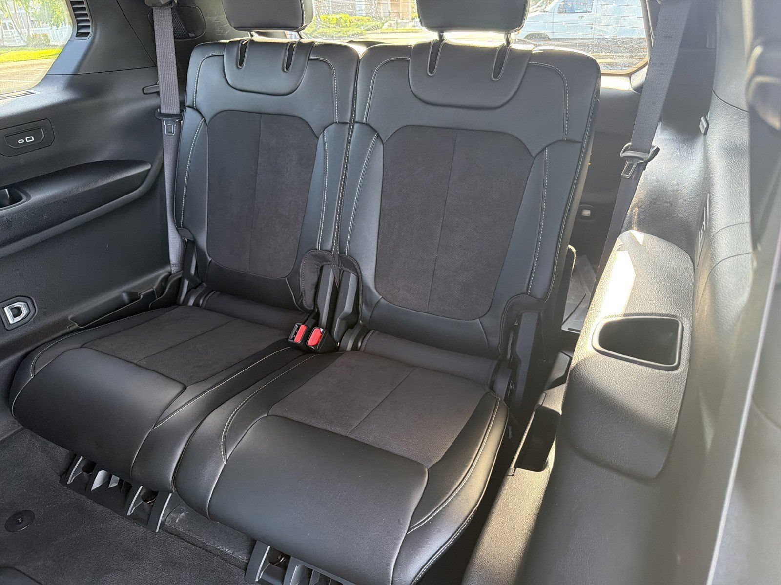 Used 2024 Jeep Grand Cherokee L Altitude AWD/4WD image 21