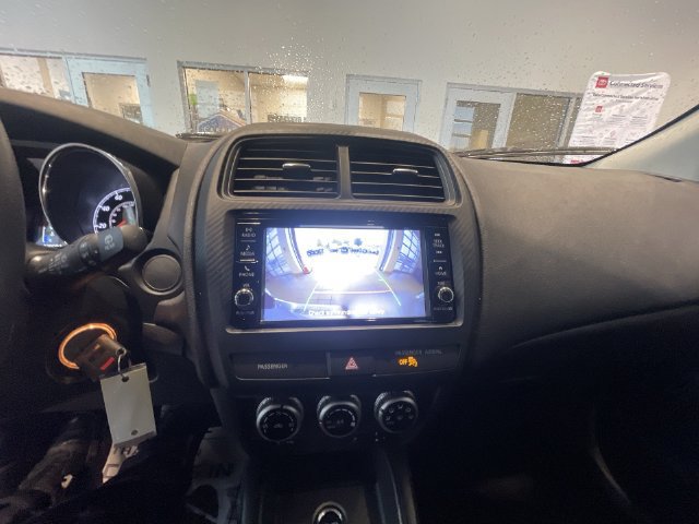 Used 2025 Mitsubishi Outlander Sport ES AWD/4WD image 23