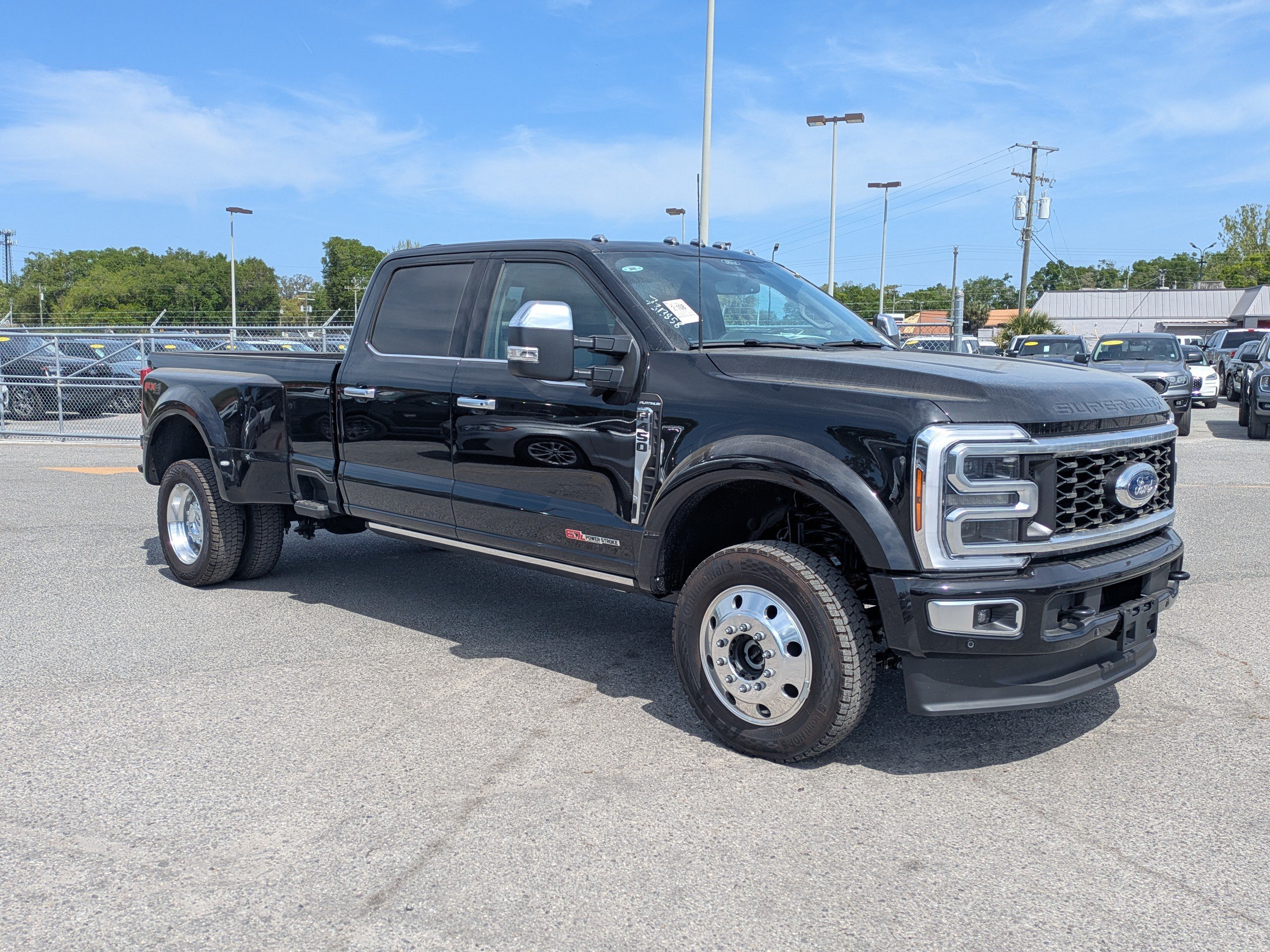 Used 2026 Ford F450 Platinum w/ Platinum Plus Package AWD/4WD image 2