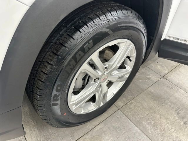 Used 2024 GMC Terrain SLE image 36