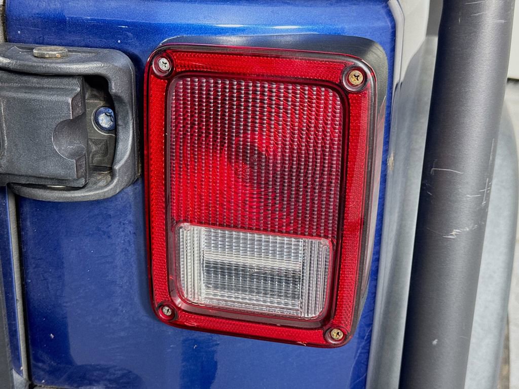 Used 2009 Jeep Wrangler X image 30