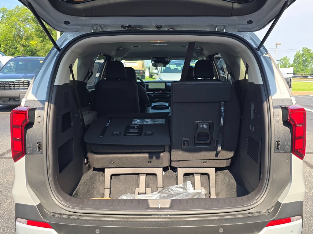 New 2027 Kia Carnival LX FWD image 10