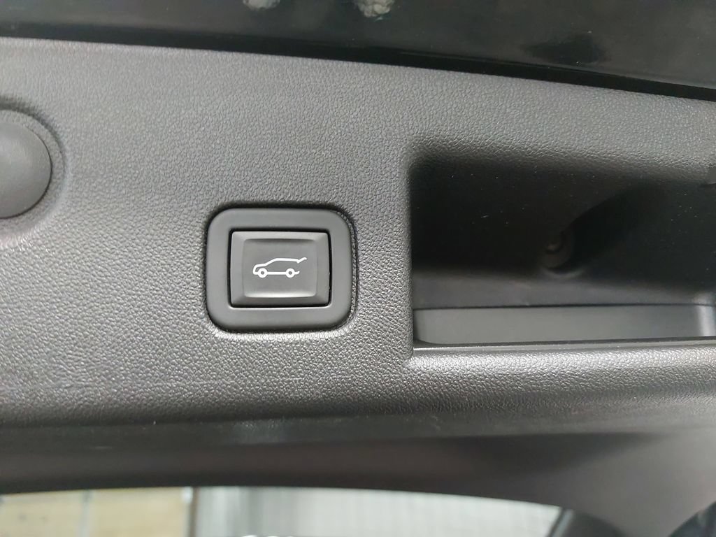Used 2024 Chevrolet Equinox LT AWD/4WD image 13
