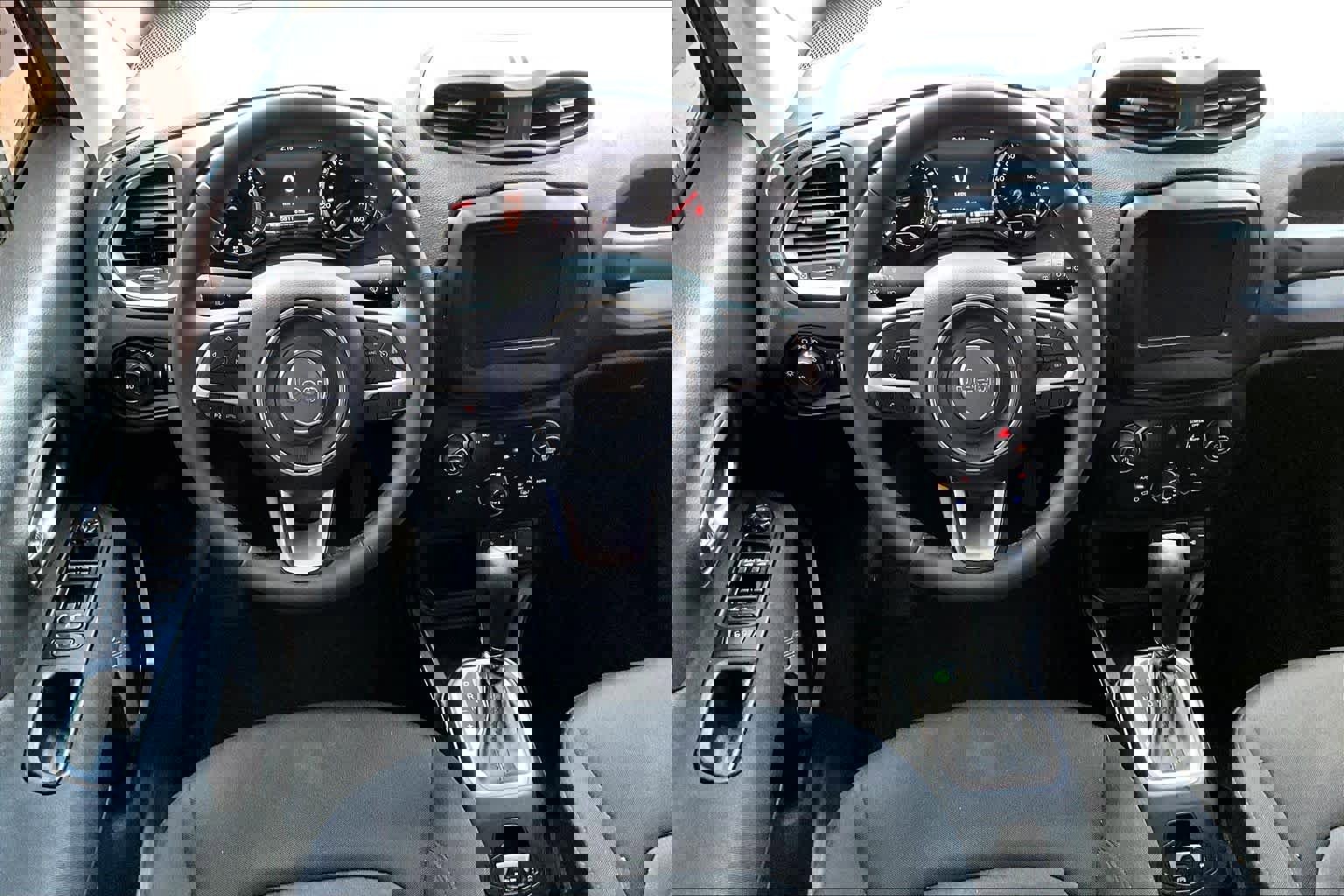 Used 2021 Jeep Renegade Latitude image 5