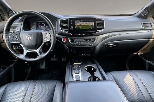 Certified 2025 Honda Passport TrailSport image 7