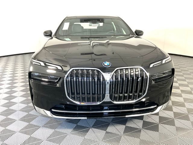 Used 2024 BMW i7 eDrive50 RWD image 2