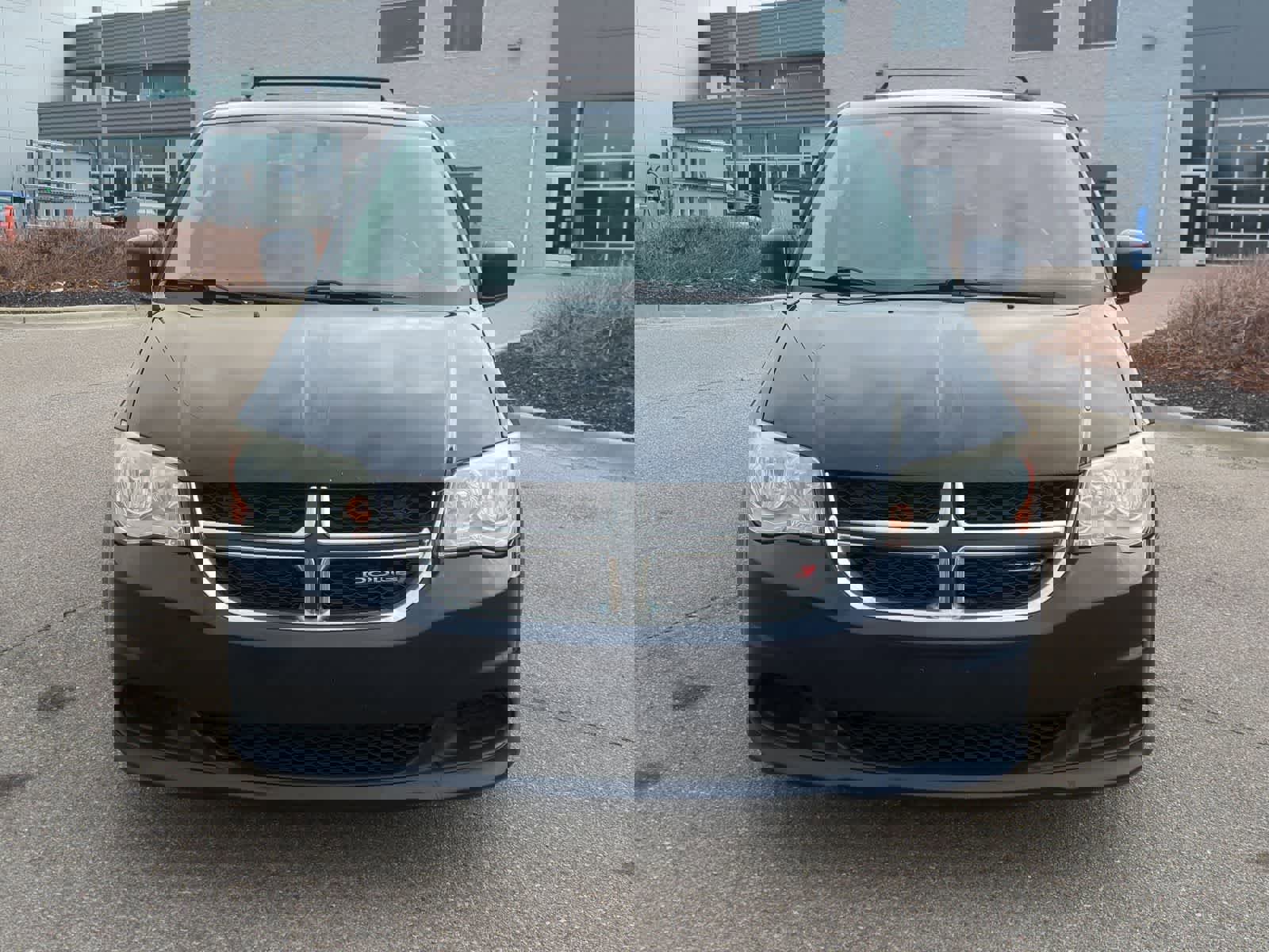 Used 2013 Dodge Grand Caravan SXT image 3