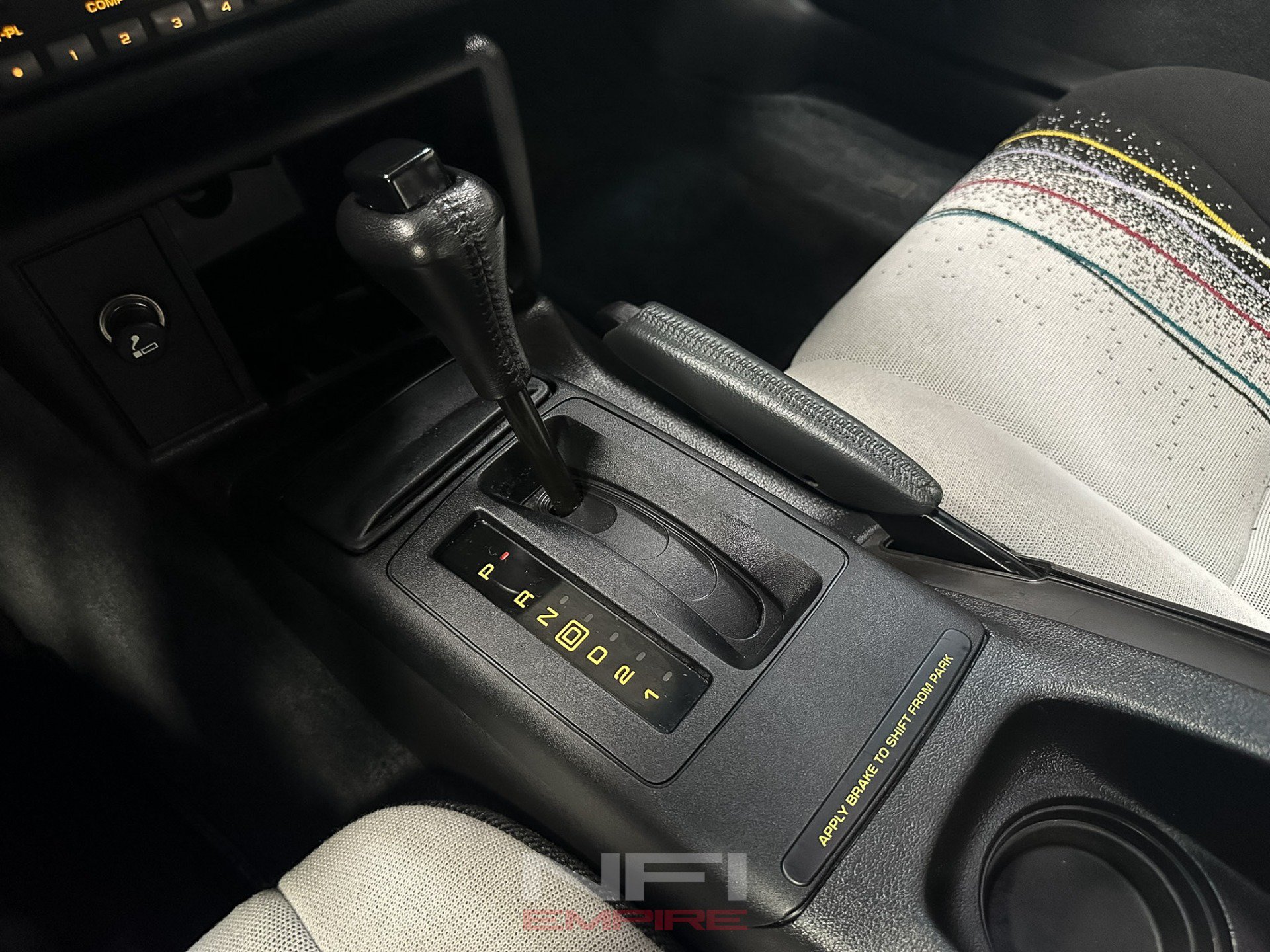 Used 1993 Chevrolet Camaro Z28 RWD image 28