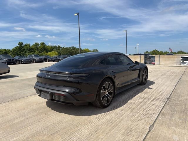 Used 2022 Porsche Taycan image 3