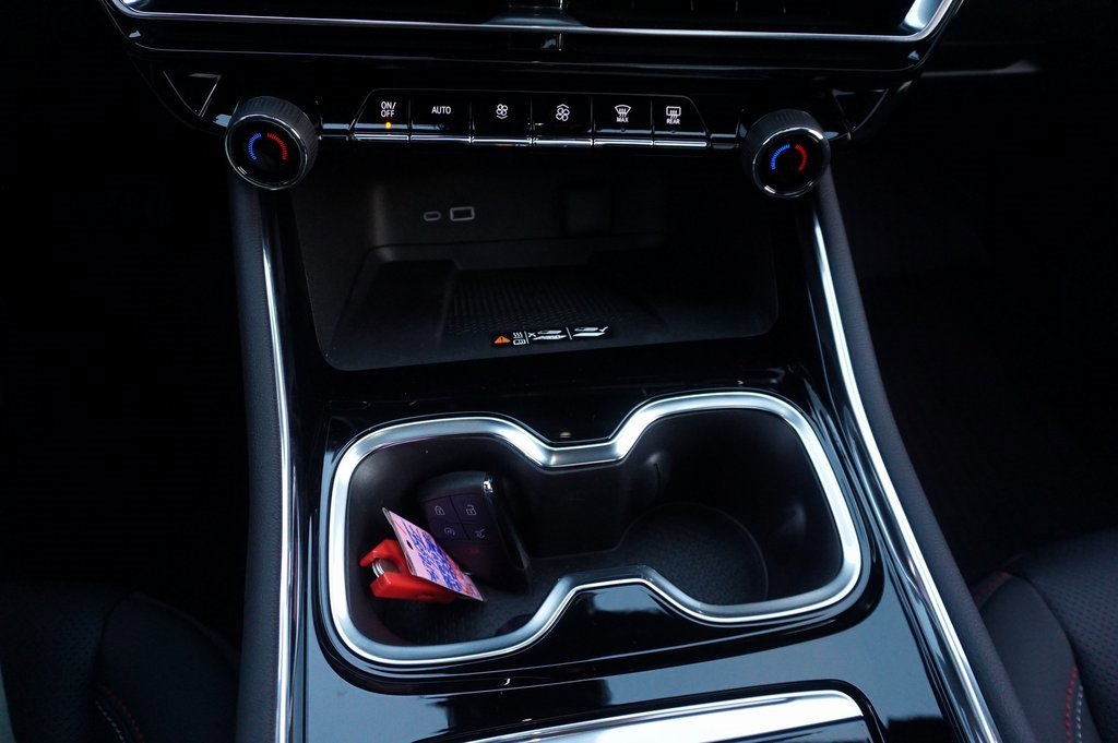 New 2026 Chevrolet Traverse Z71 w/ Driver Confidence Package image 17