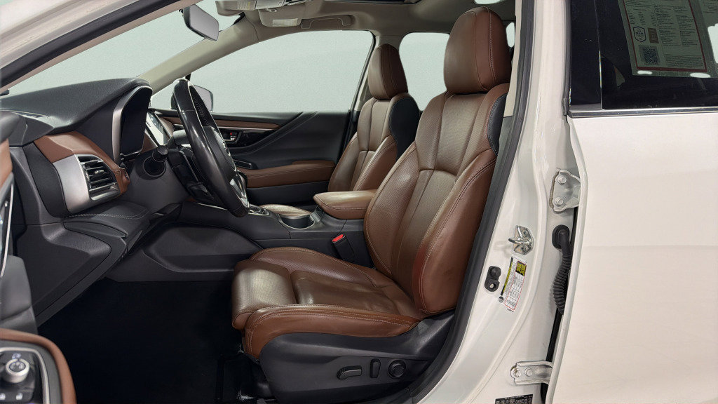 Used 2020 Subaru Outback Touring XT AWD/4WD image 17
