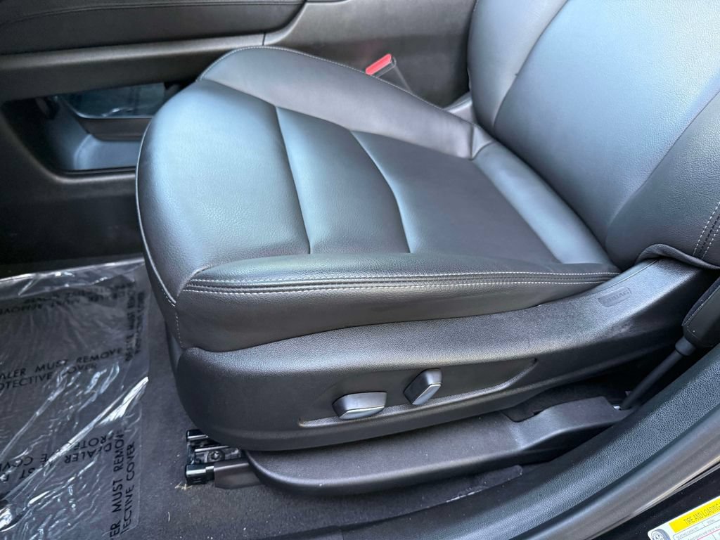 Certified 2024 Cadillac XT6 Luxury AWD/4WD image 3
