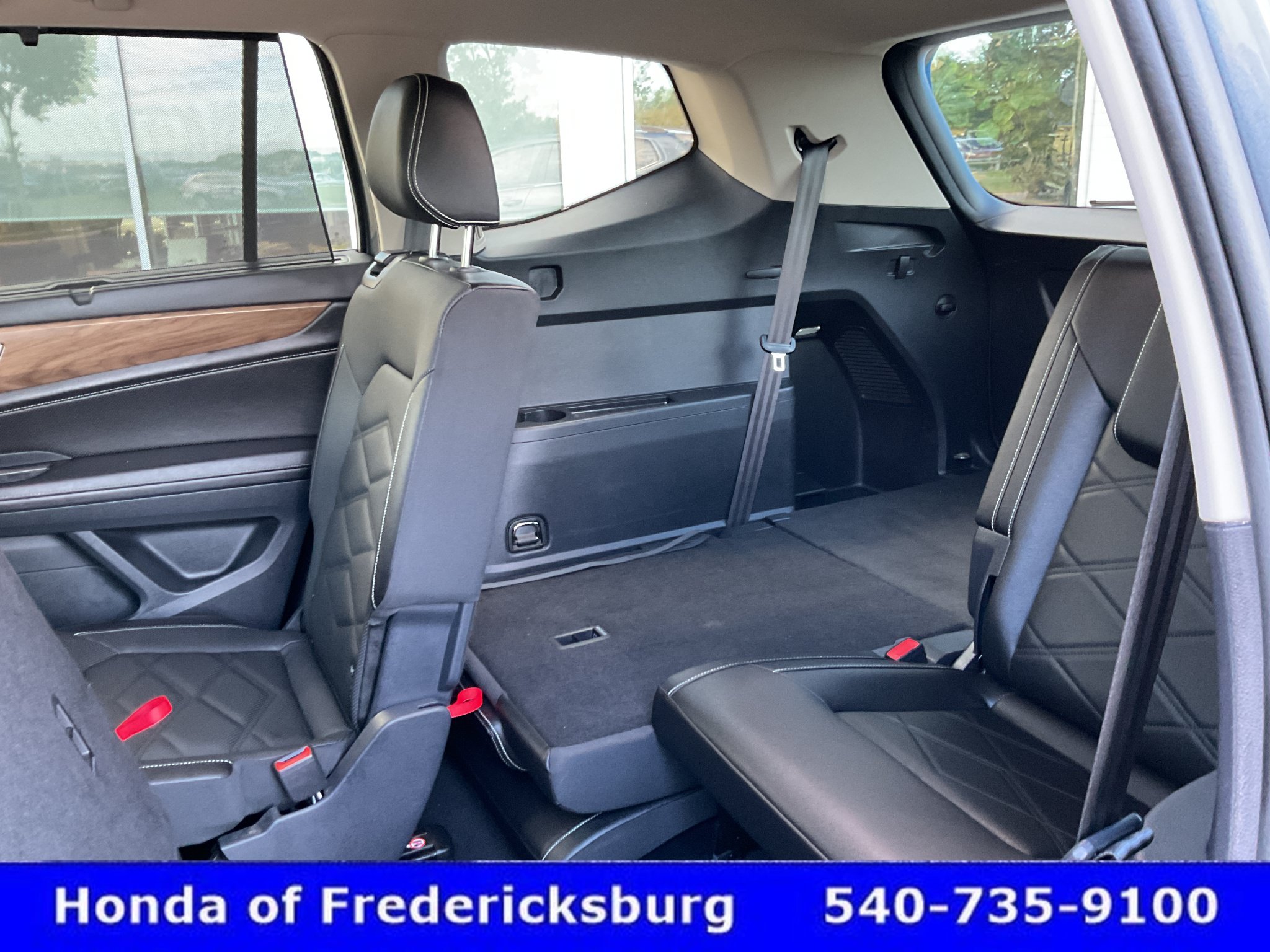 Used 2025 Volkswagen Atlas SE AWD/4WD image 27