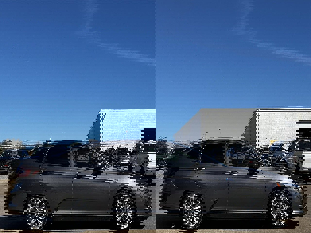 Used 2019 Honda Clarity Plug-In Hybrid image 3