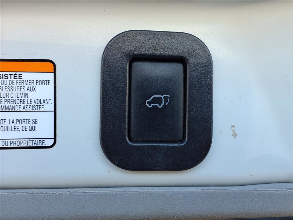 Used 2018 Toyota Sienna Limited Premium w/ Carpet Mat Package image 32