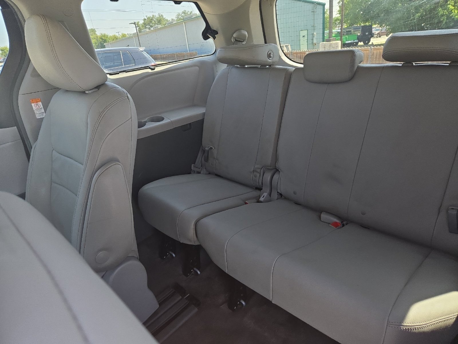 Used 2018 Toyota Sienna XLE FWD image 14