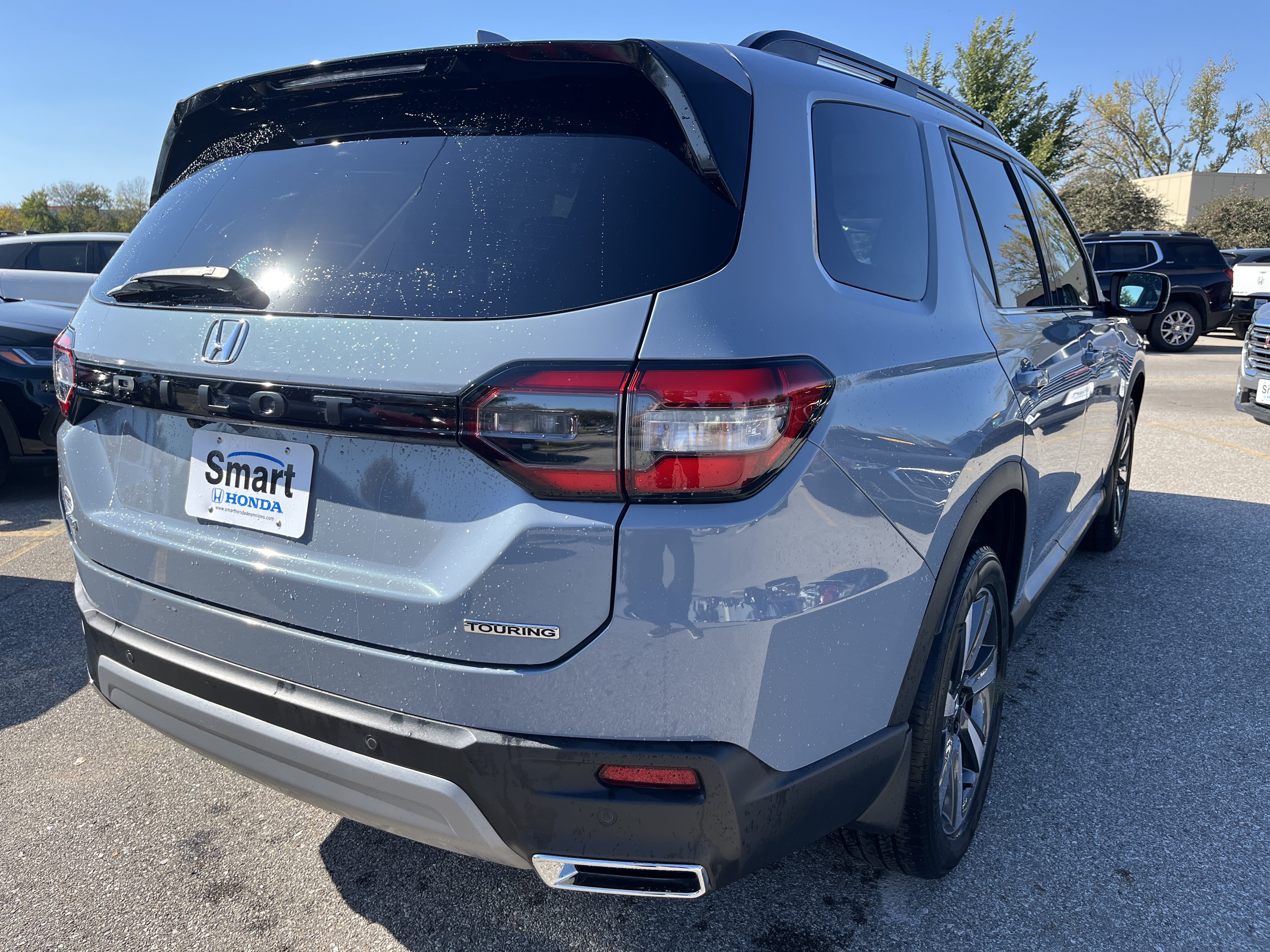 Used 2025 Honda Pilot Touring image 5