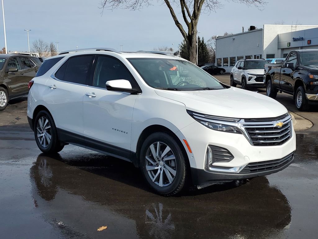 Used 2022 Chevrolet Equinox Premier image 2
