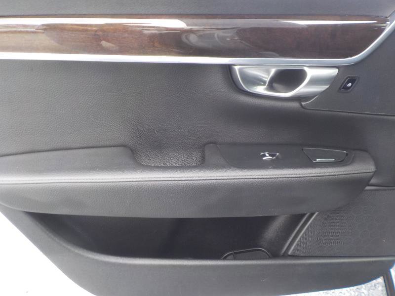 Used 2018 Volvo S90 T5 Momentum image 20