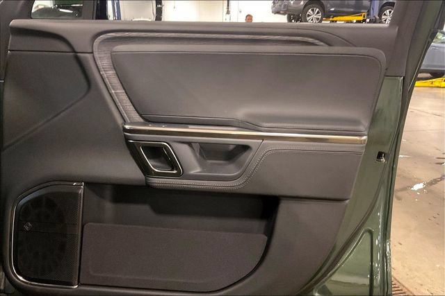 Used 2023 Rivian R1S Adventure AWD/4WD image 23