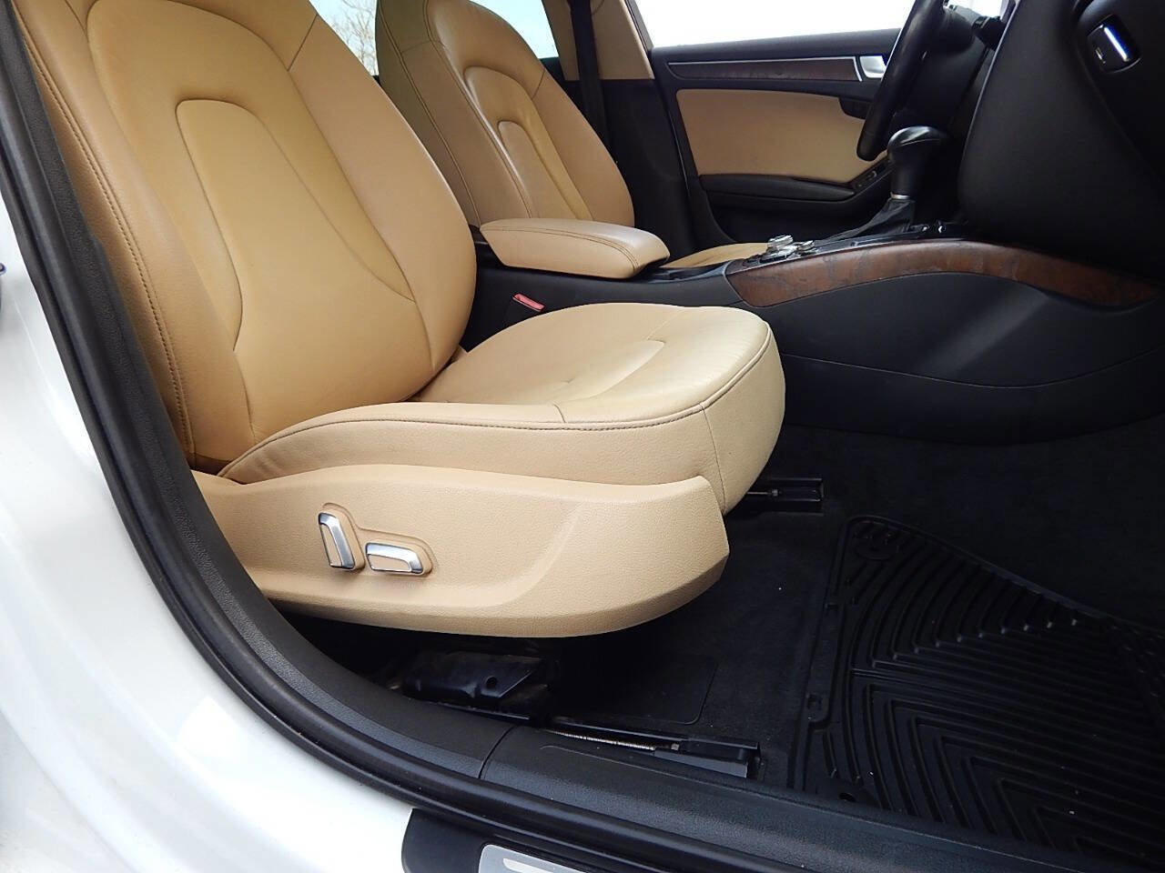 Used 2015 Audi A4 Premium Plus w/ Technology Package image 31