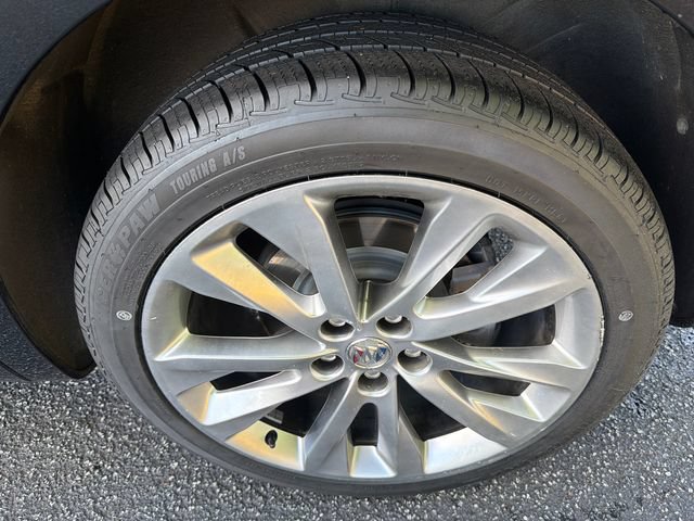 Used 2023 Buick Envision Avenir FWD image 20