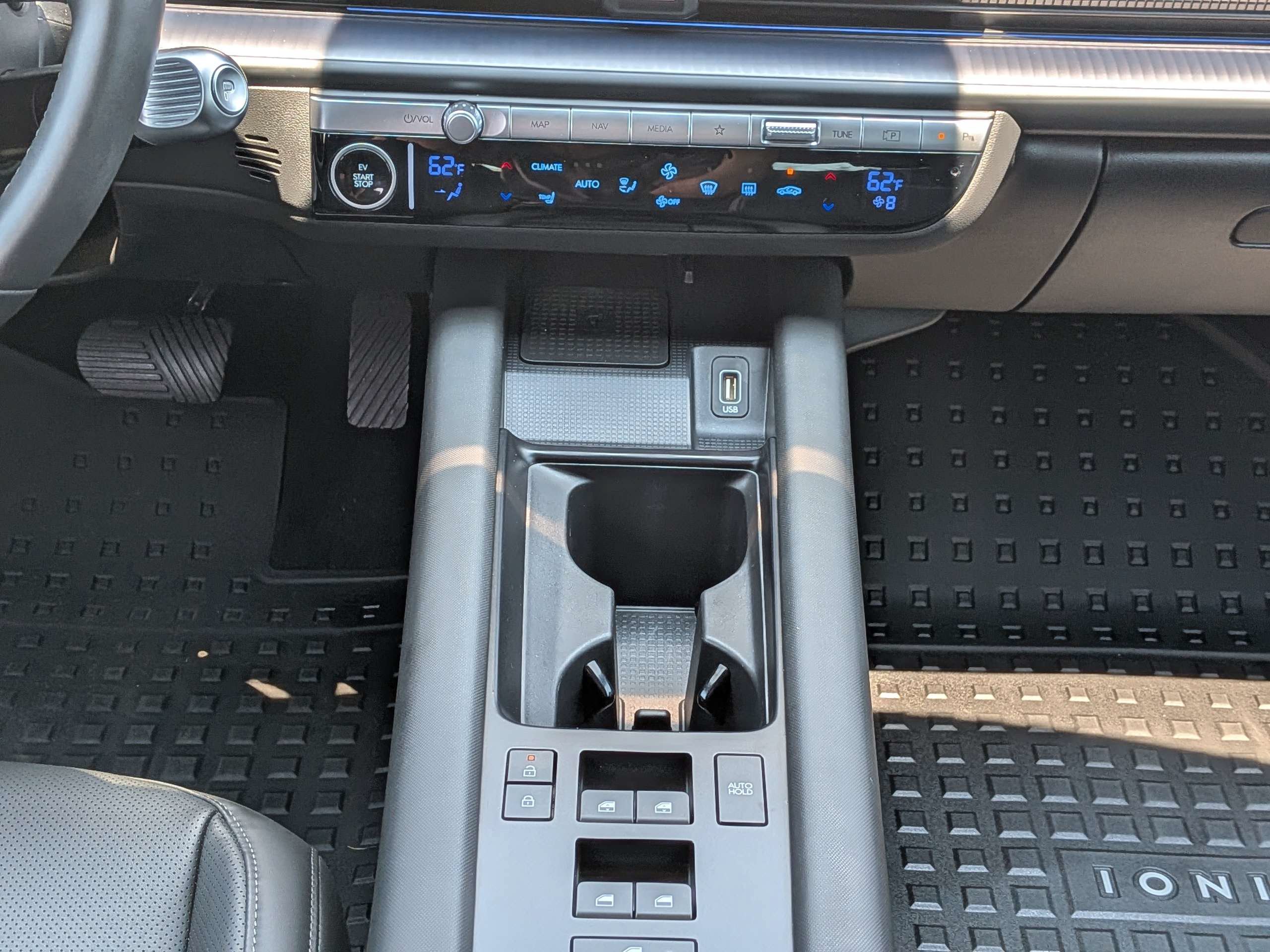 Certified 2025 Hyundai Ioniq 6 SEL RWD image 18