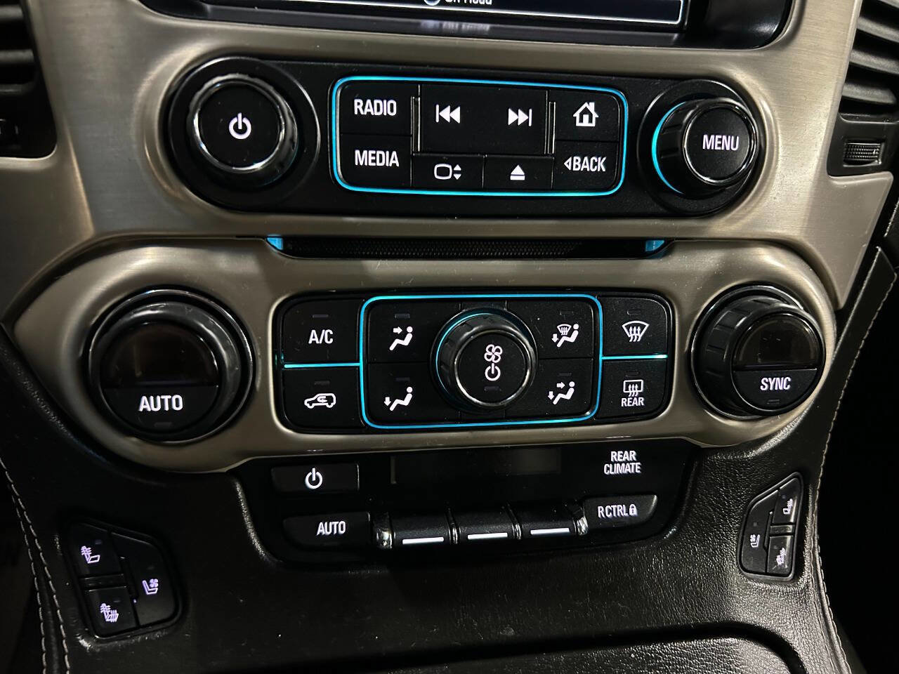 Used 2017 GMC Yukon XL Denali w/ Open Road Package image 25