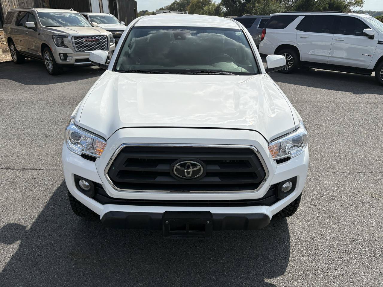 Used 2023 Toyota Tacoma SR5 RWD image 12